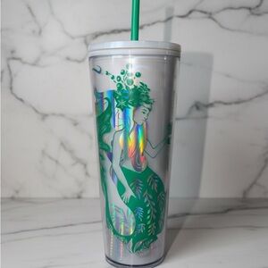 NWT Starbucks Holiday 2022 Pearl Holographic Mermaid Siren Venti Tumbler 24oz